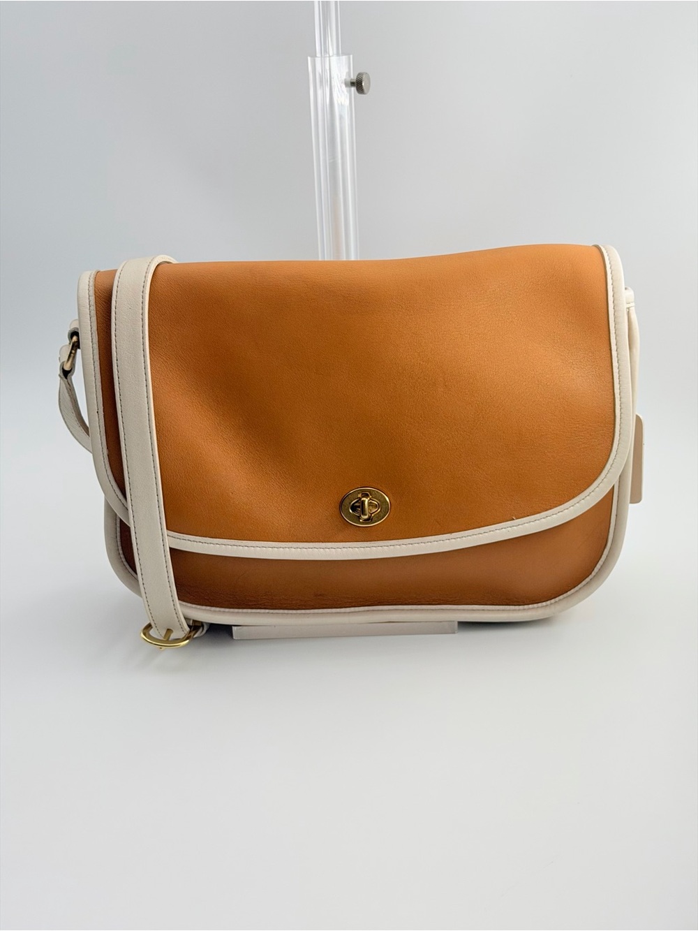 RARE Vintage Coach Spectator City Bag 9667 Tan & White Leather (2001)